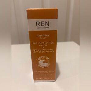 Radiance PHA Exfoliating Facial - Orange